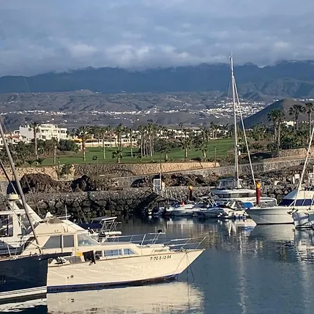 Costa 公寓 *